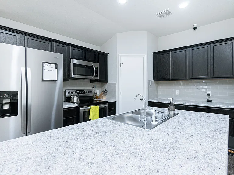 4614 Heathers Cross — Photo 8
