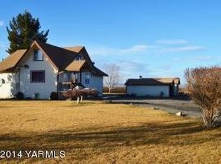 3551 McDonald Rd, Wapato, WA 98951