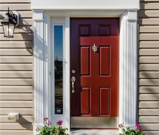 2nd image of 4826 Sapphire Dr #4826