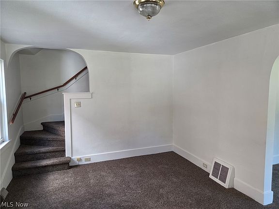 2nd image of 442 Garfield St