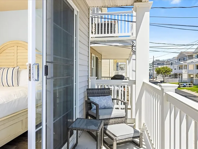2757 Asbury Ave #A — Photo 11