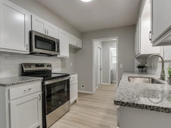 809 Holly Hill Rd, Edmond, OK 73003