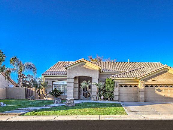 3rd image of 3762 S ROSEMARY Drive