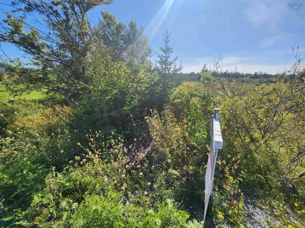 215 High Way, Maitland, NS B0N 1T0
