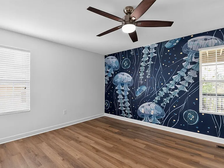 9609 Bay St #19 — Photo 25