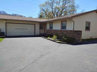 4793 E Lawn Dr, Rockford, IL 61108