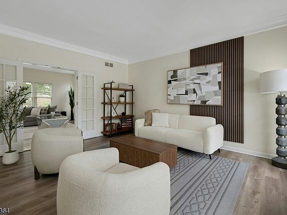 3rd image of 48 Glen Eagles Rd