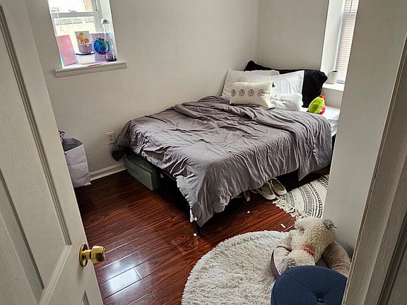5th image of 155 W Girard Ave #2