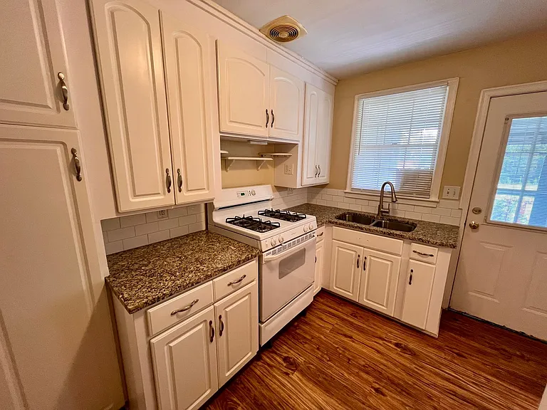 4126 Beecliff Dr — Photo 7