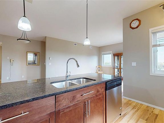 4th image of UNIT 415-1220 Blackfoot DRIVE