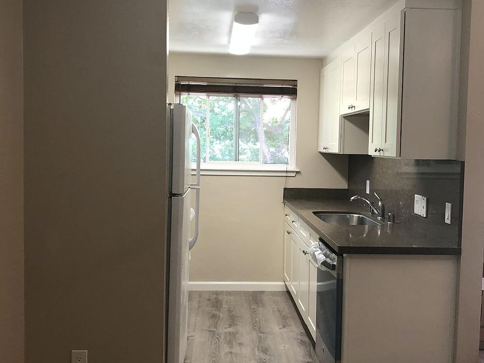 Breakfast nook next to kitchen