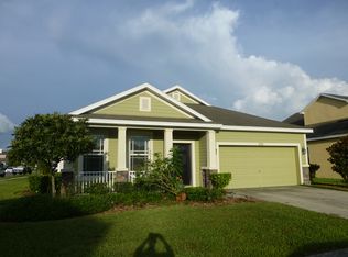 3201 Magnolia Meadows Dr, Plant City, FL 33567