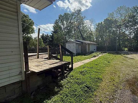 4th image of 2100 N 25th St