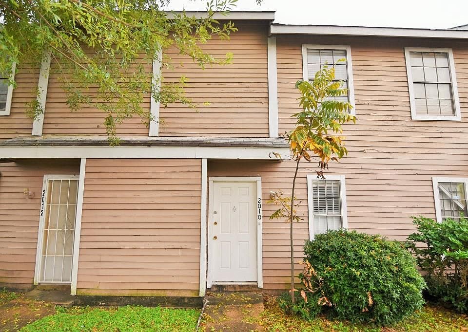 1st image of 8323 Wilcrest Dr APT 2010