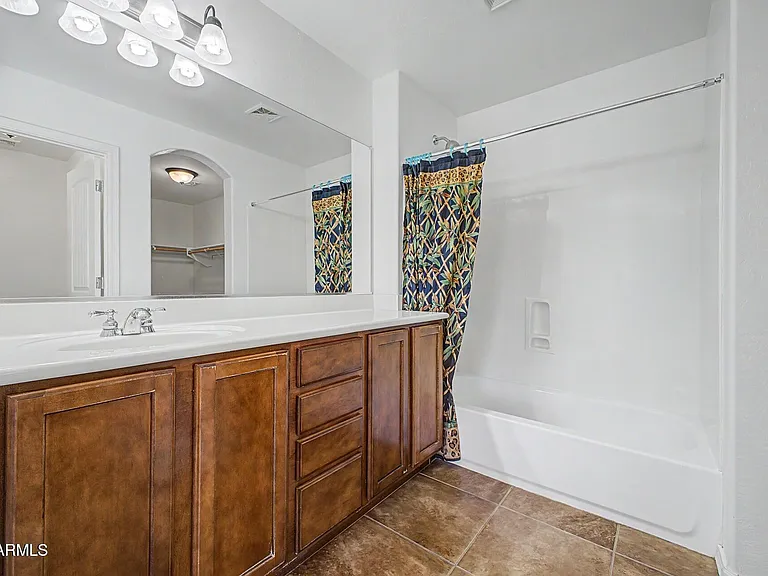 1414 S Jessica Ln — Photo 6