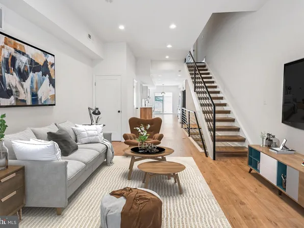 840 Leland St, Philadelphia, PA 19130