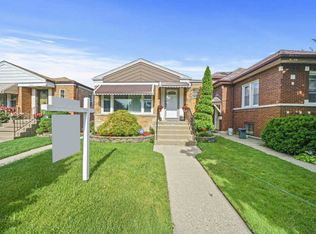 5827 N Kimball Ave, Chicago, IL 60659