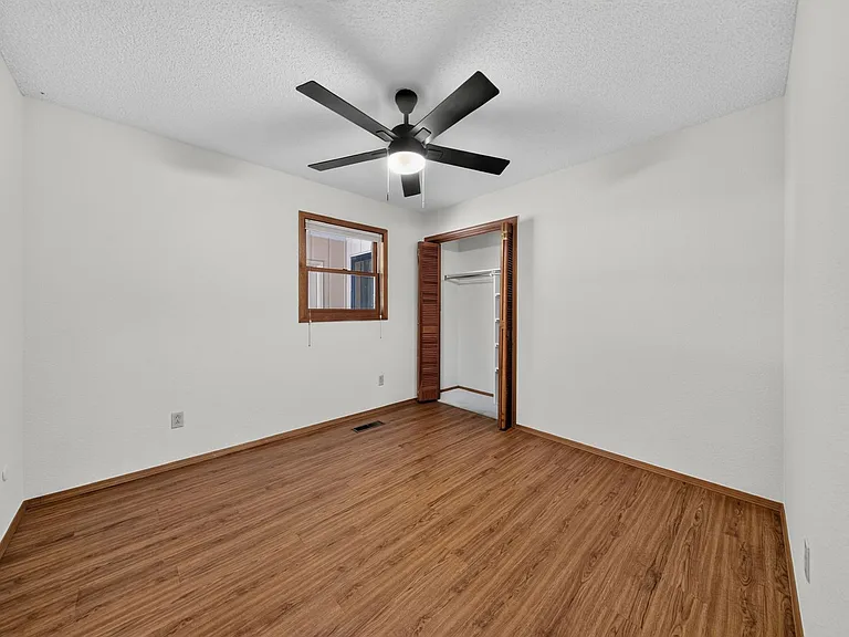3 Joanie Ln — Photo 15