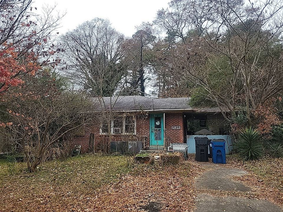 1st image of 2823 Delowe Dr