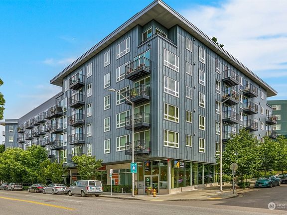 2nd image of 3104 Western Avenue #401