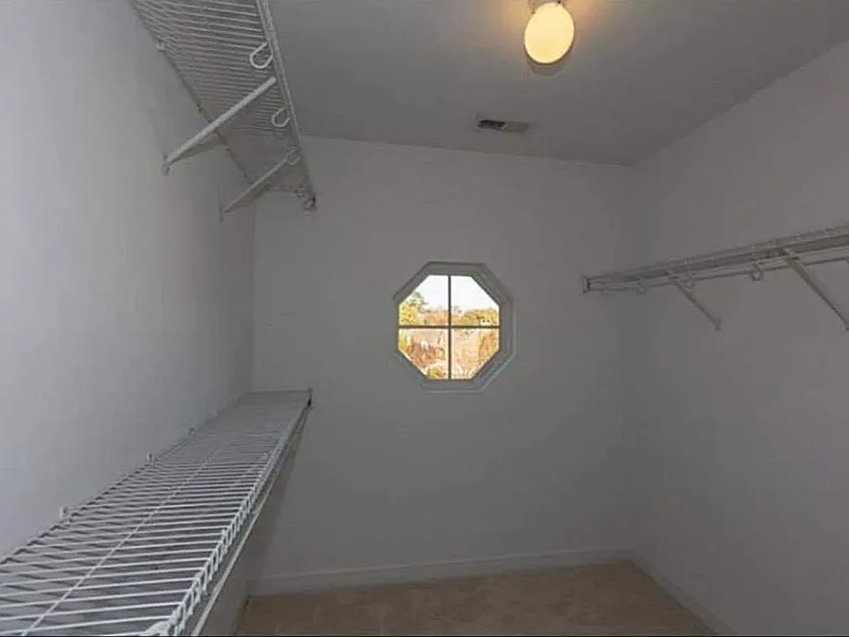 220 Segar St — Photo 17