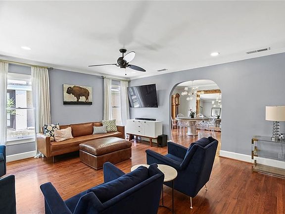 Spacious room sizes and nice floor plan