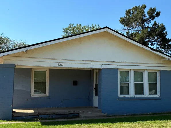 2217 25th St, Lubbock, TX 79411