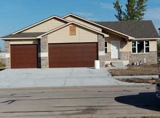 814 Homestead Dr, Wellington, KS 67152