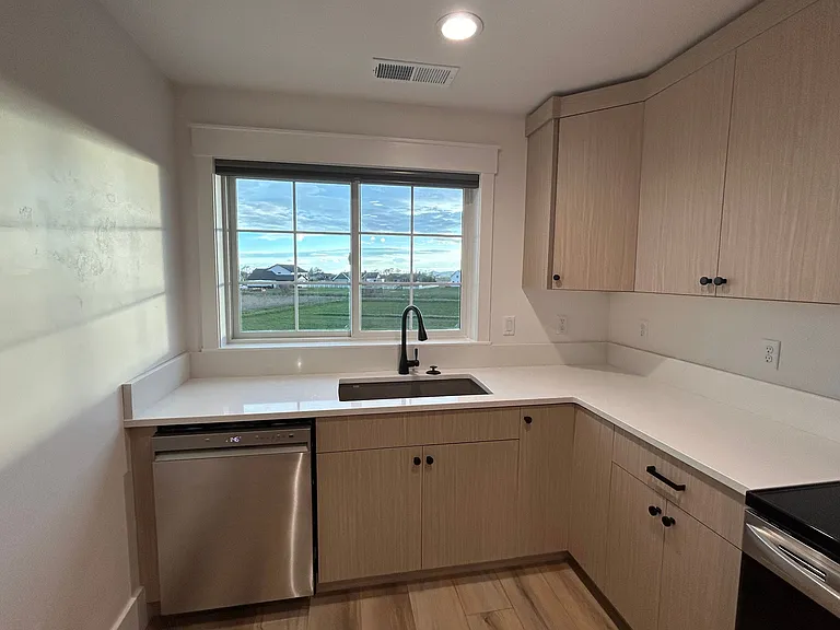 4004 Francis Main #MAIN — Photo 11