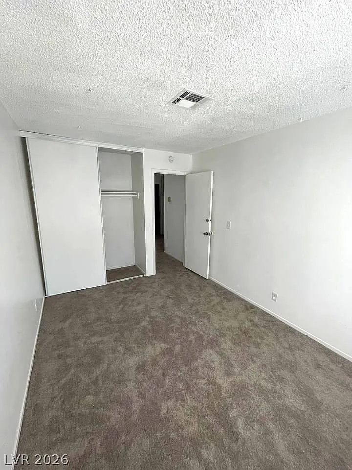 3 bed, 1.5 bath, 1220 sqft, $1,659 — Photo 4