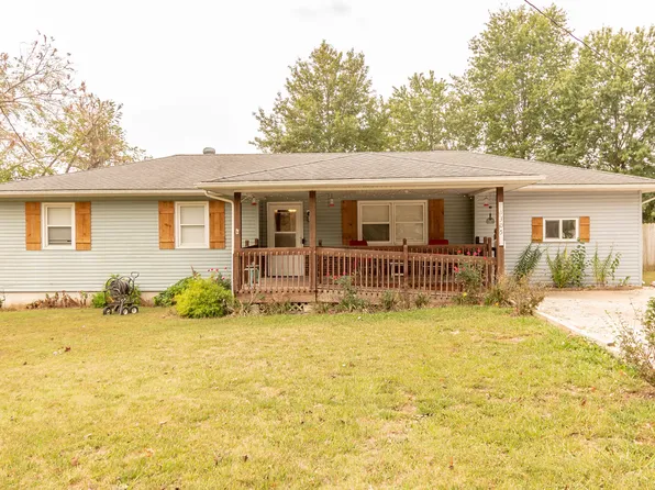 1305 E Sycamore Street, Monett, MO 65708
