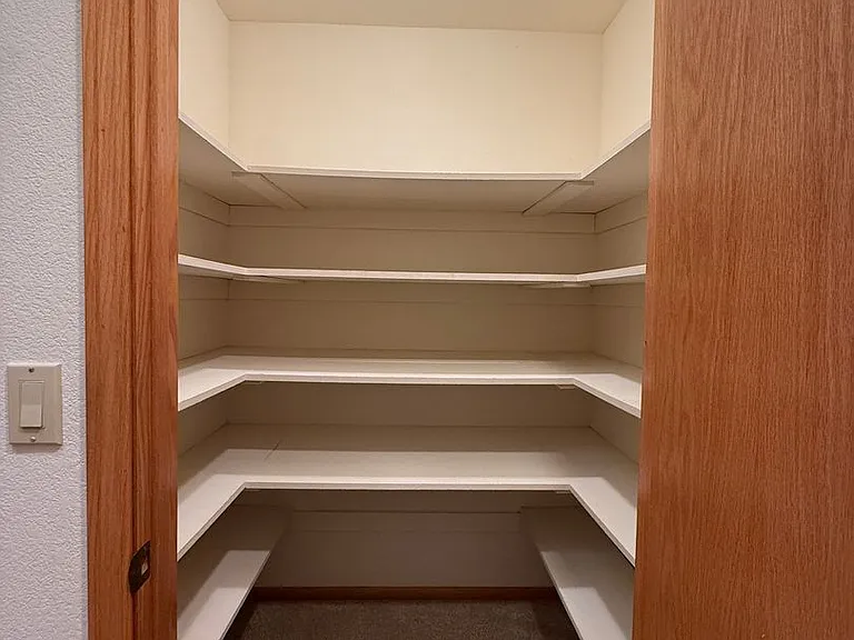 1470 Mercer Ct — Photo 31