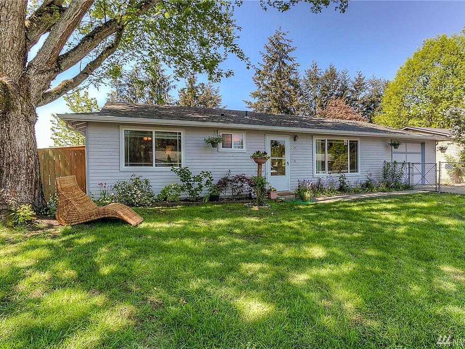 1st image of 205 Alder Ln N