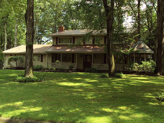 2nd image of 405 Glen Oaks Dr