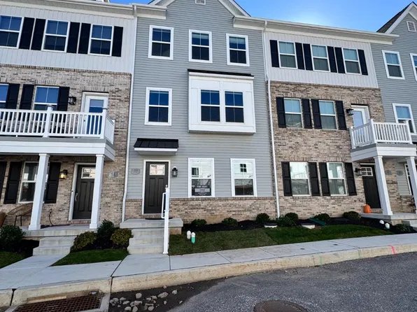59 E Front St, Bridgeport, PA 19405