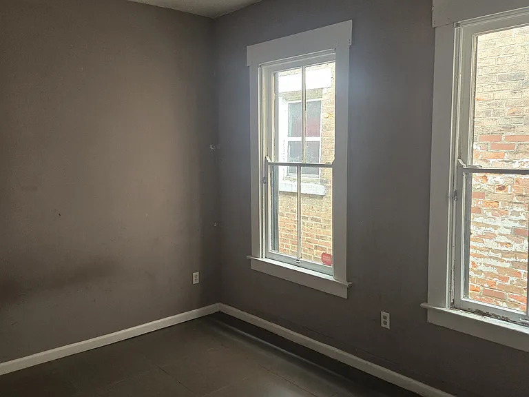 1310 Greenup St — Photo 5