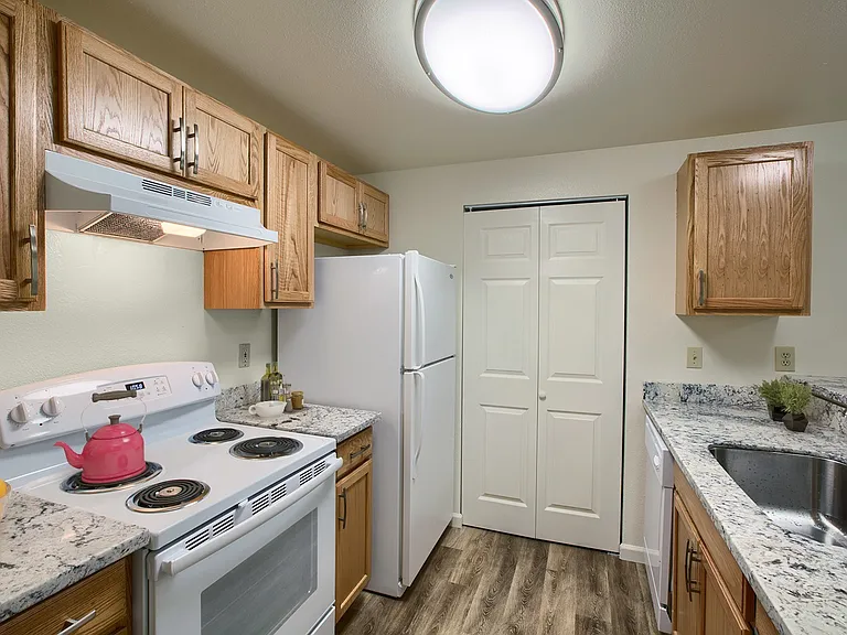 Campus Landing Apartments — Photo 22