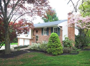 1001 Reynard Dr, Crescent, PA 15046