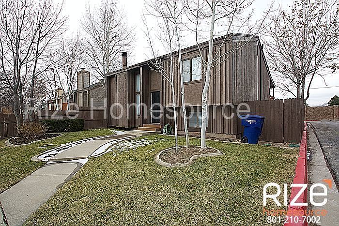 1st image of 2464 W Hardrock Dr