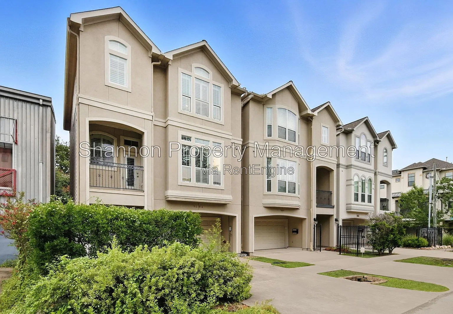 3 bed, 3.5 bath, 2355 sqft, $3,100 — Photo 2