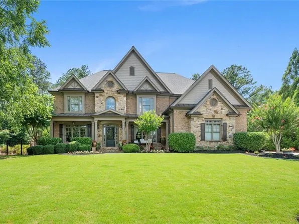 125 Ridge View Ct, Acworth, GA 30101