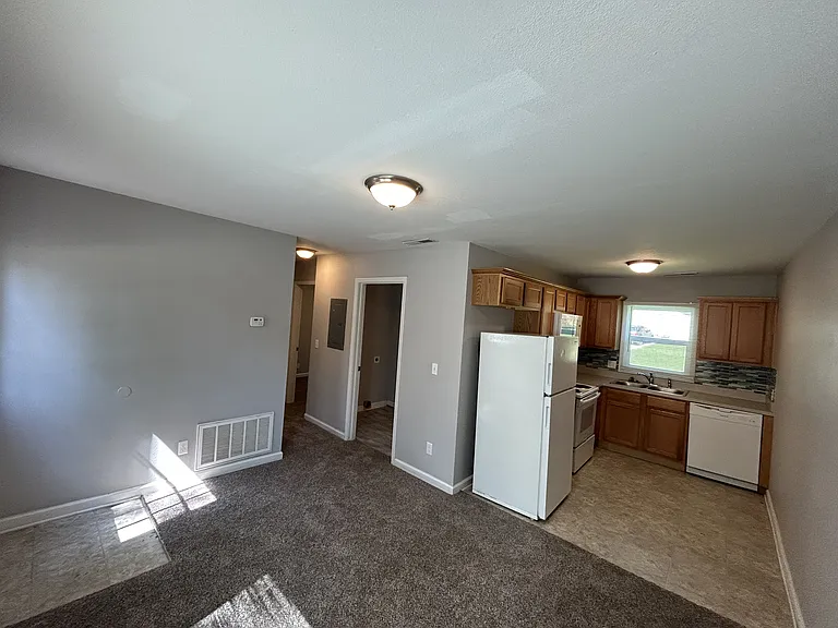 8345 Center Dr #8355 — Photo 2
