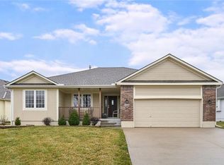 702 Meadowlark Dr, Raymore, MO 64083