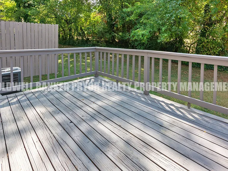1240 N Concord Rd — Photo 18
