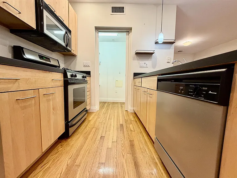 1110 Massachusetts Ave #2 — Photo 7