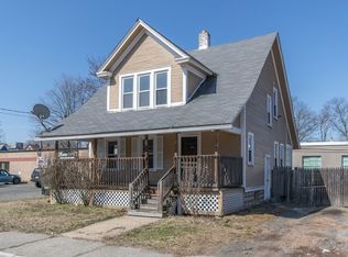 16 Amity Ct, Springfield, MA 01108