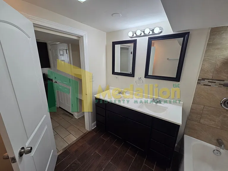 7154 S Francisco Ave — Photo 11