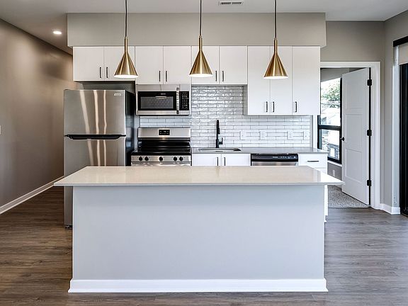 4th image of 1440 S 13th St #501
