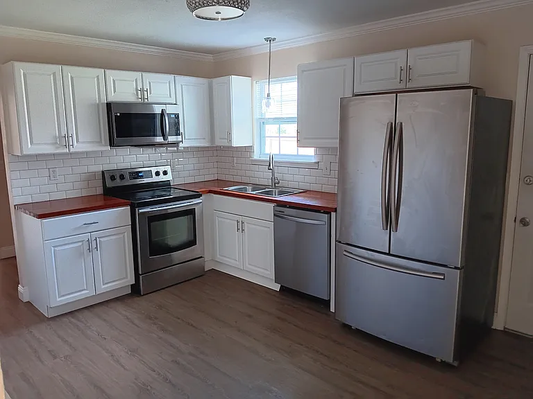 3430 Pemberton St — Photo 5