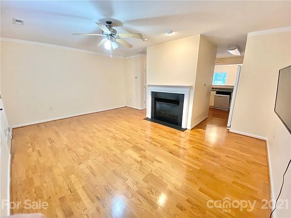 3rd image of 223 Linkside Ct
